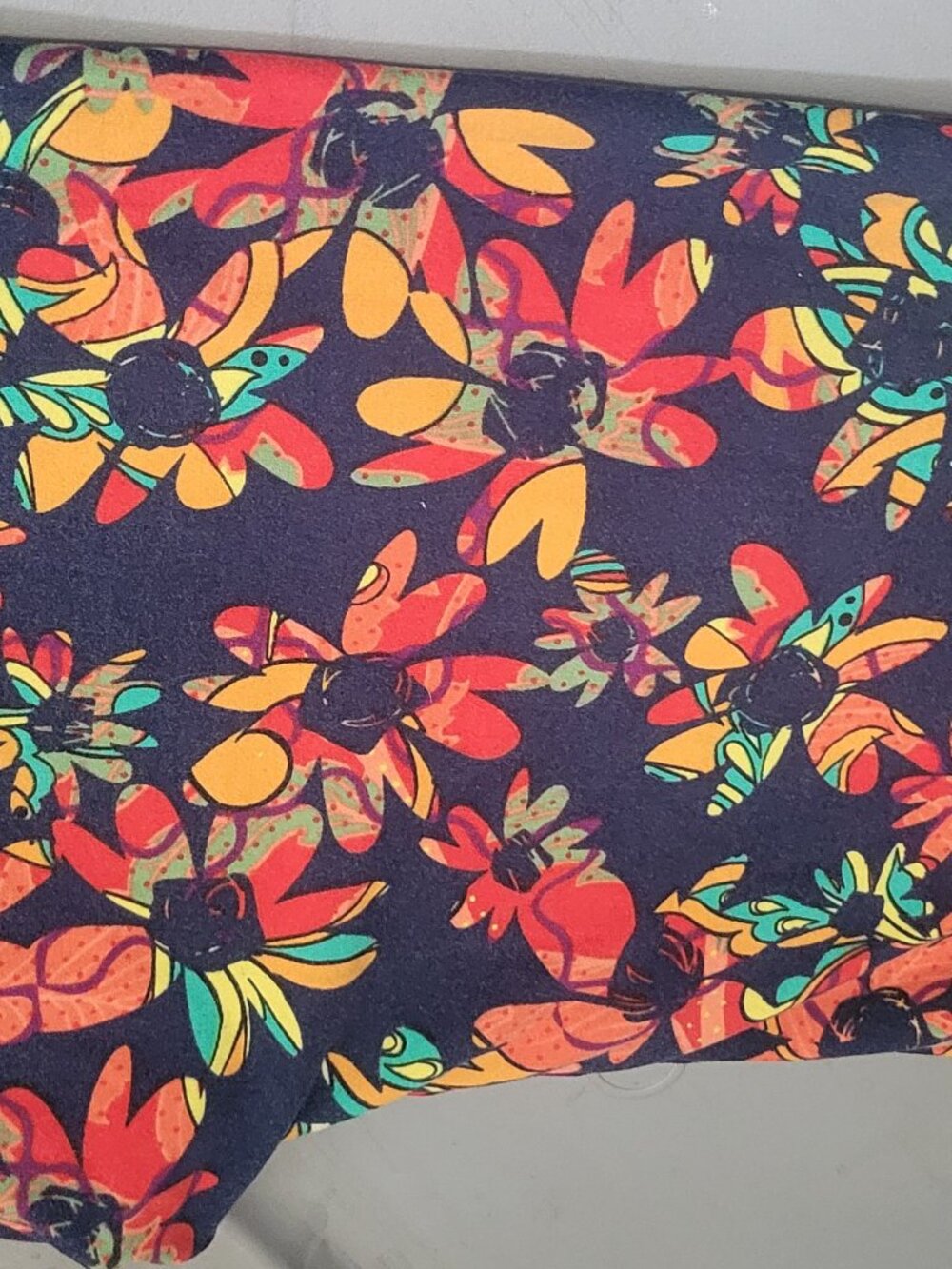 Lularoe TC2 patterned leggings flowers